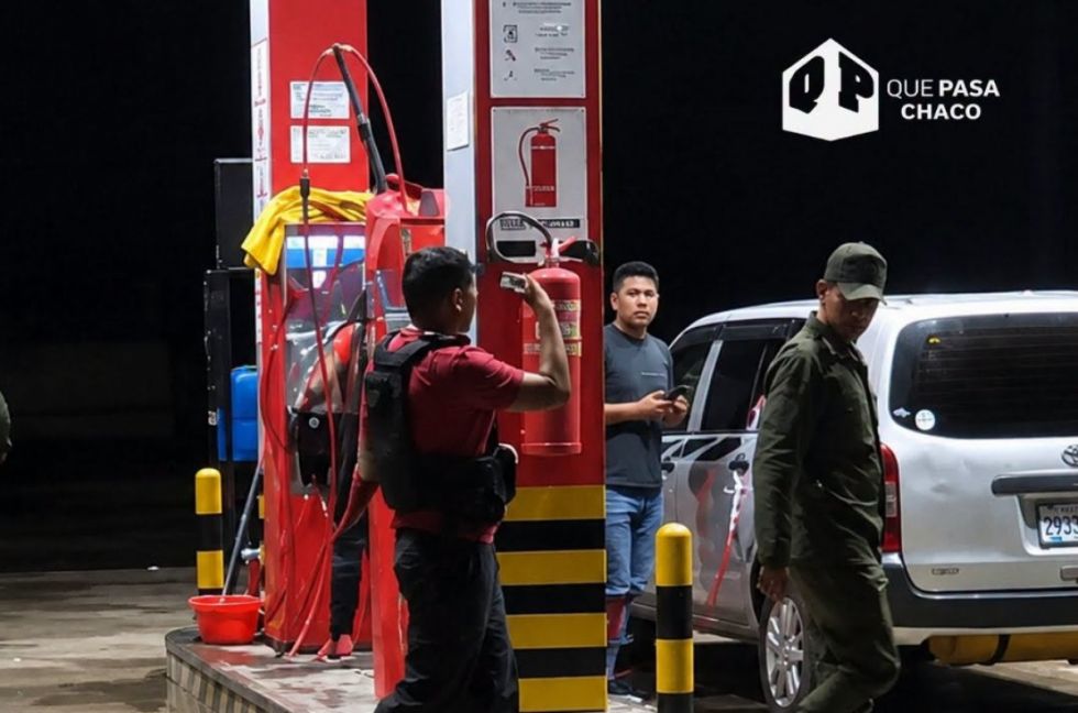 Yacuiba: Delincuentes atracan un surtidor, golpean a trabajador y huyen en moto