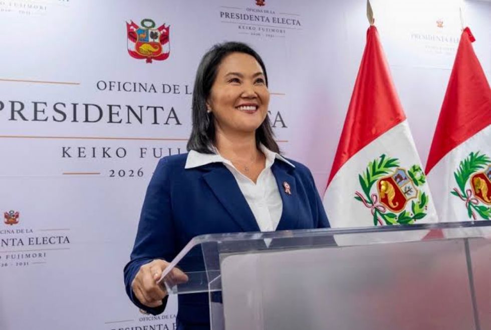 Keiko recibe credenciales como presidenta electa