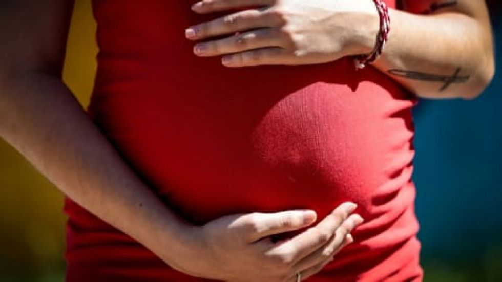 Menor de 13 años cursa un embarazo de cuatro meses; el caso ya está bajo investigación