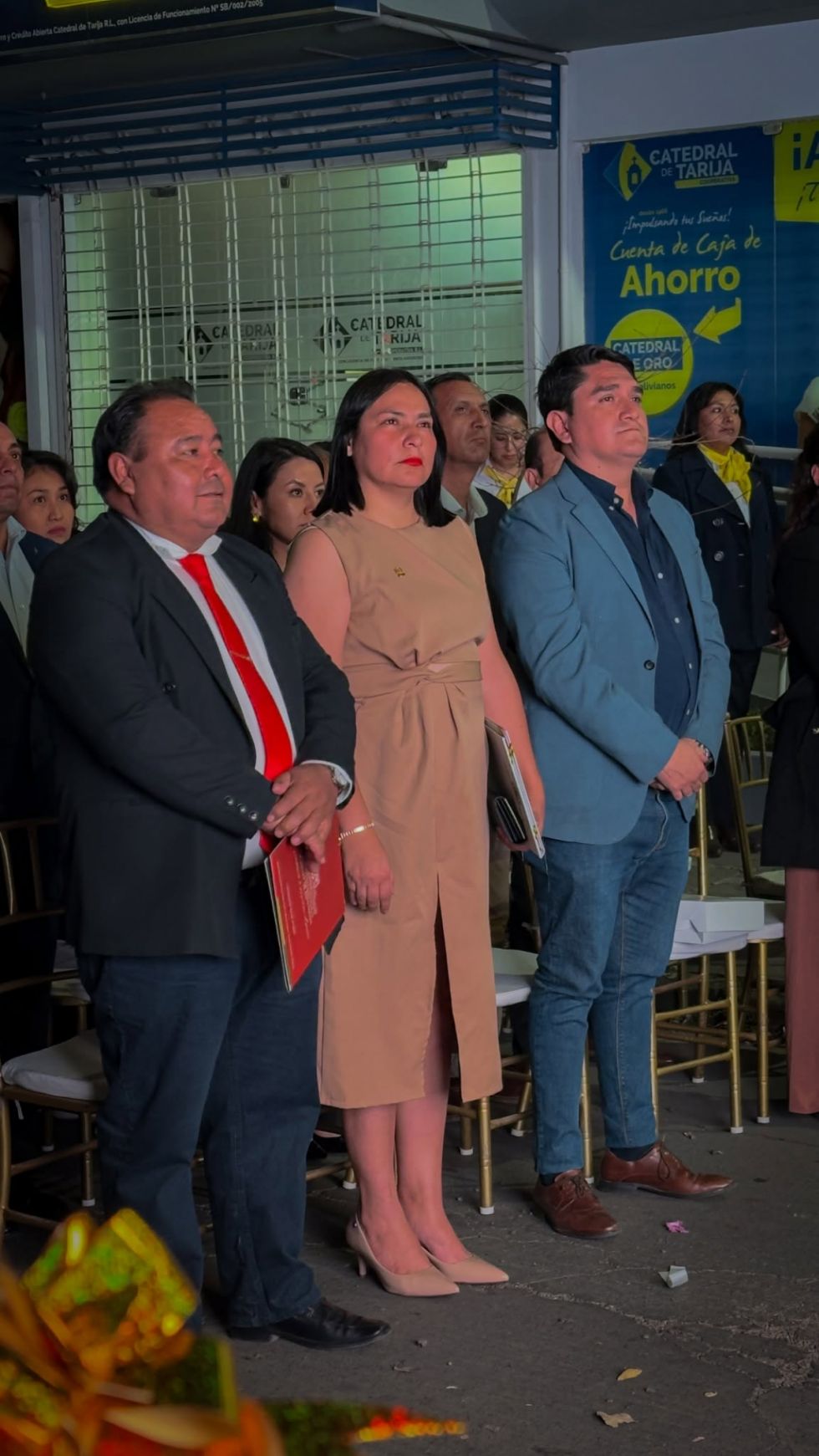 Autoridades municipales presentes en el festejo