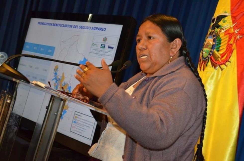Allegados aseguran que Achacollo inició trámite de refugio en Brasil y que no correspondería activar sello rojo
