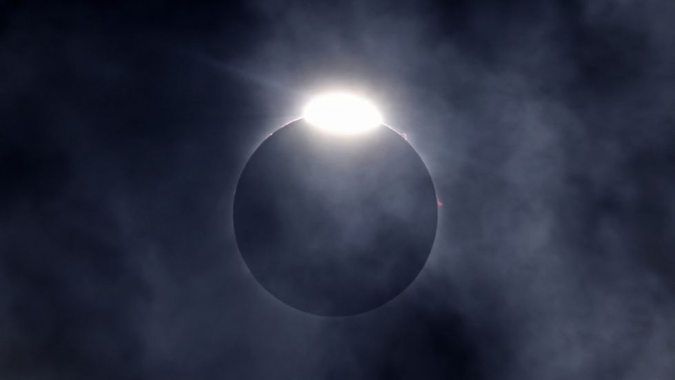 Eclipse coincidirá con dos fenómenos astronómicos