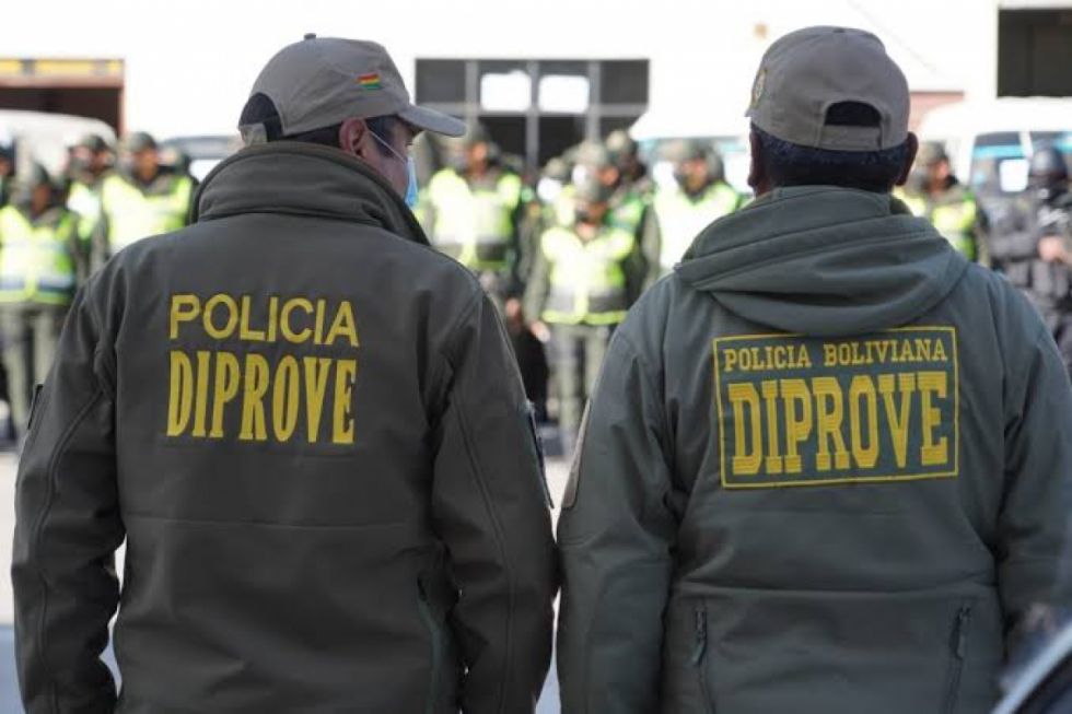 Recuperan dos motos robadas en un garaje de Bermejo