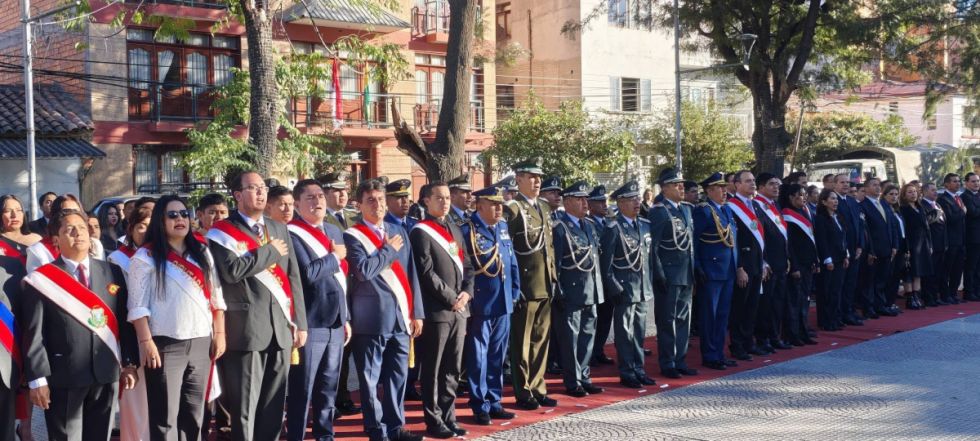 Tarija rinde homenaje a los 201 años de la Independencia de Bolivia