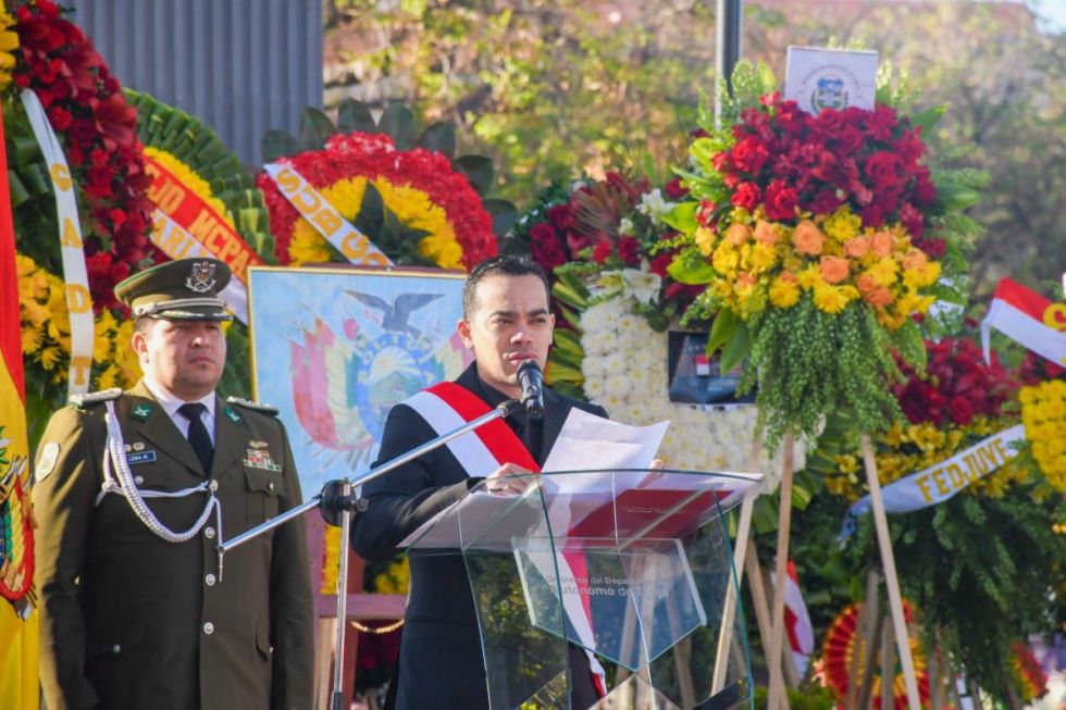 Ávila destaca la democracia y la autonomía como pilares de Bolivia 