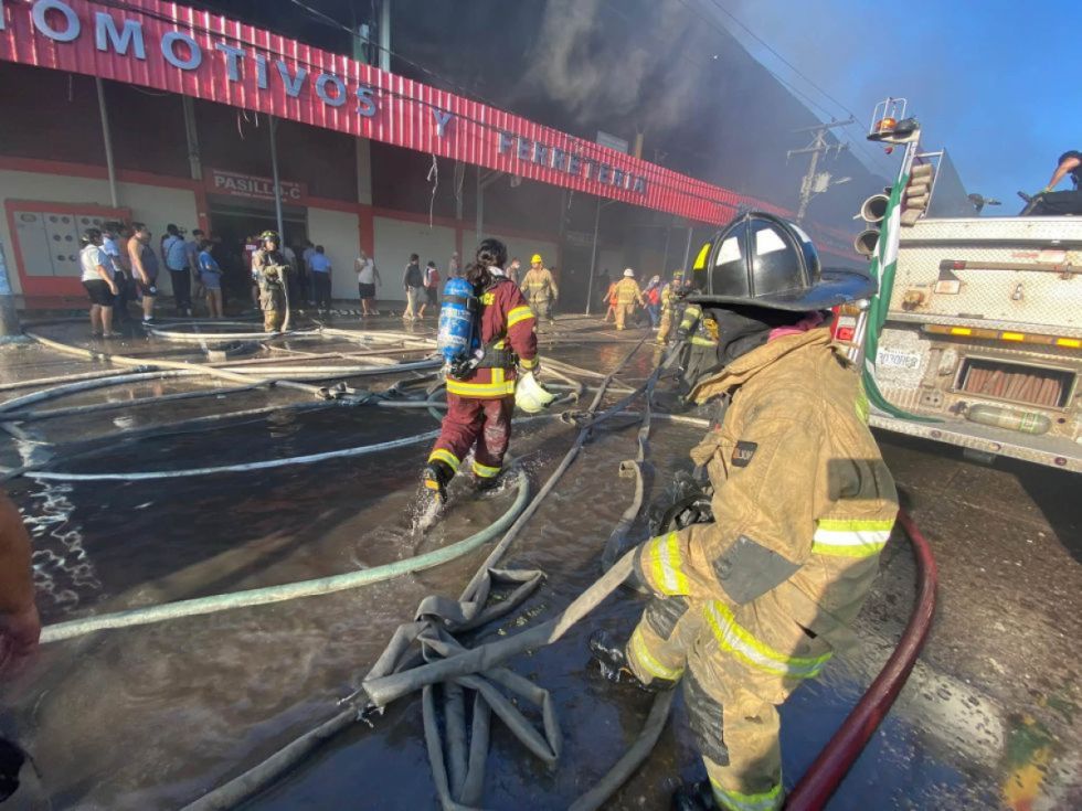 Tras 36 horas, el fuego en Barrio Lindo fue extinguido