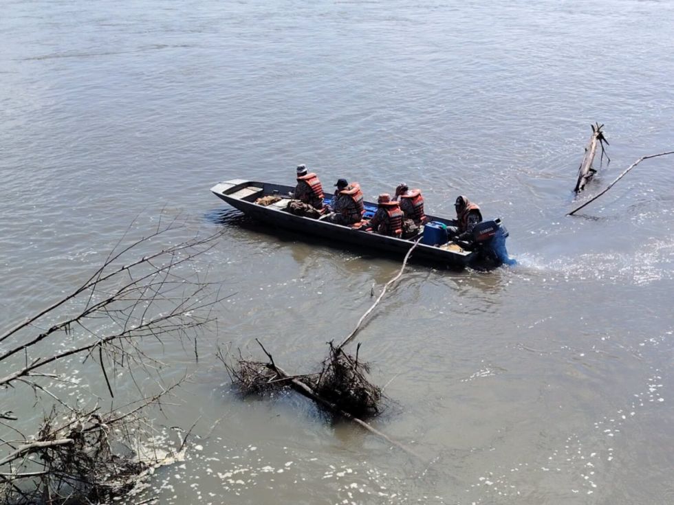 Armada intensifica búsqueda fluvial y por tierra de persona desaparecida en el río San Francisco