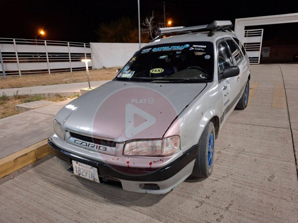 Taxista pide auxilio tras sufrir múltiples heridas con presunta arma blanca