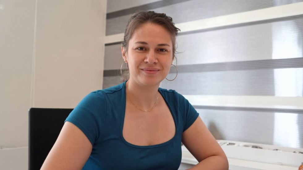 Trasladan a La Paz a exdirectora de YPFB tras su aprehensión por la “gasolina desestabilizada”