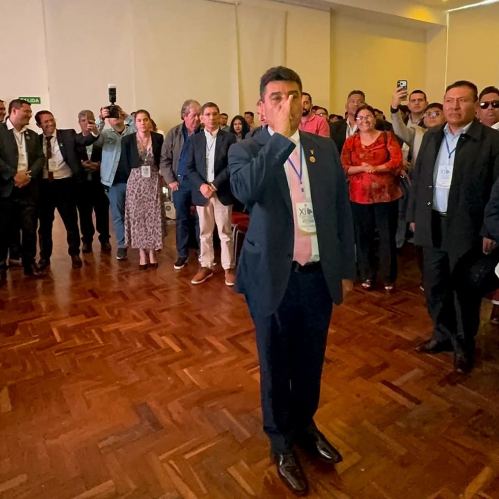 Alcalde de Tarija Johnny Torres es elegido como el nuevo presidente de la FAM Bolivia