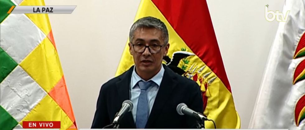 Espinoza defiende la Ley de Inversiones, cuyo tenor aun se desconoce