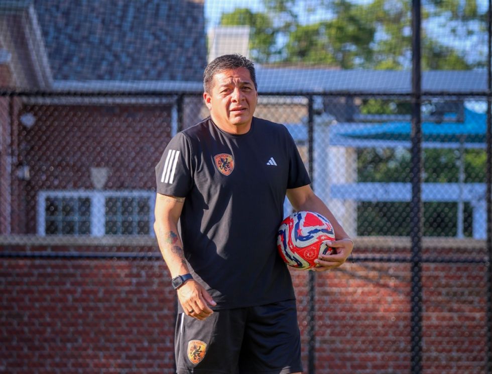 Julio César Gamarra, el entrenador  boliviano que se destaca en EE. UU.