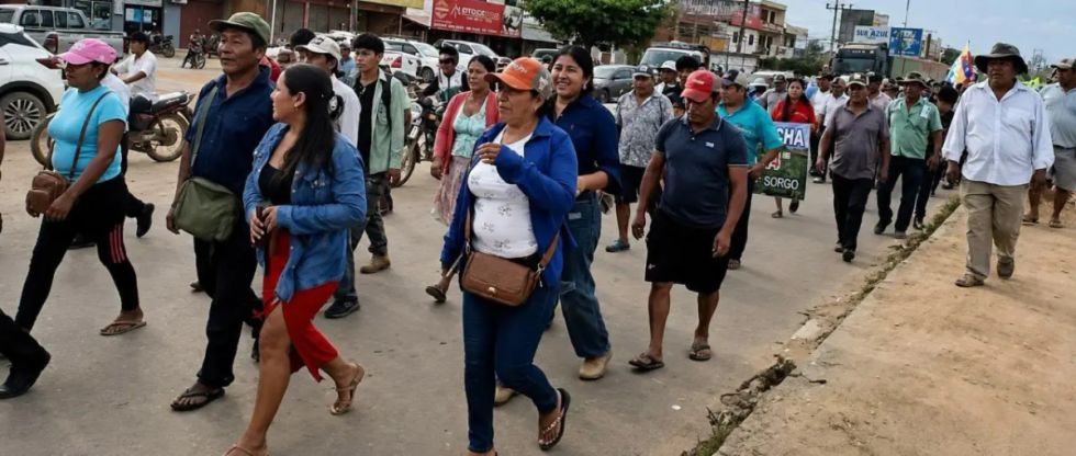 Productores marchan en San Julián por falta de diésel