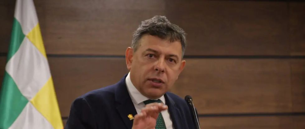 Diego Ávila niega “compra de senadores”