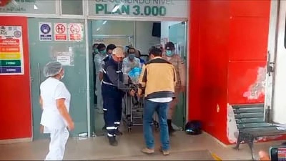 Joven de 19 años recibe un disparo en la cabeza y su expareja es buscada por la Policía