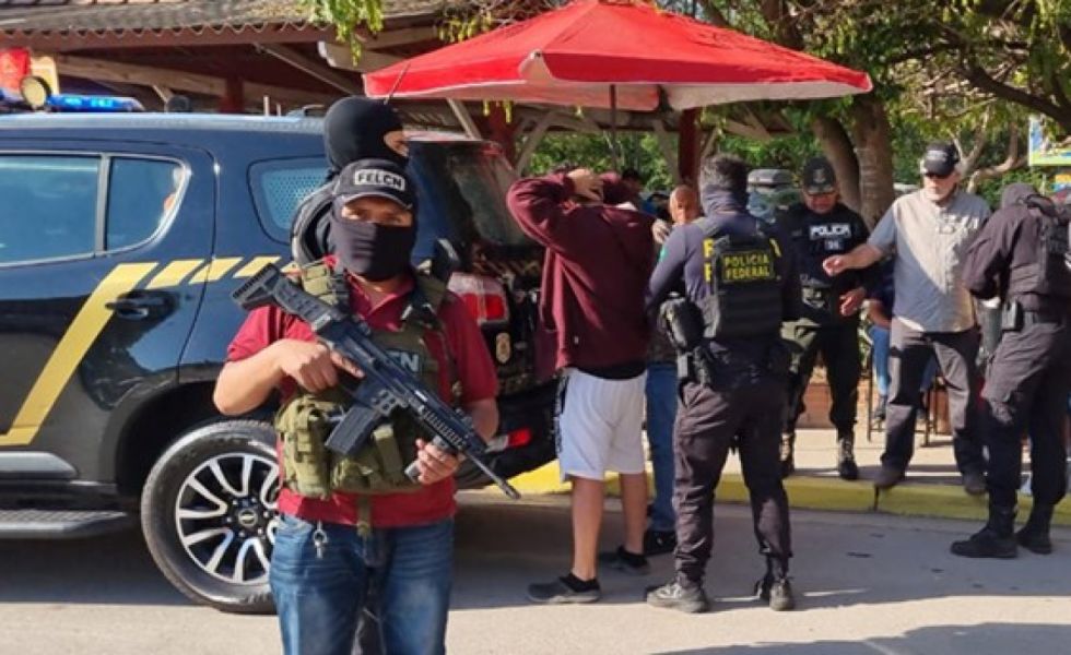 Expulsan a dos brasileños de alta peligrosidad