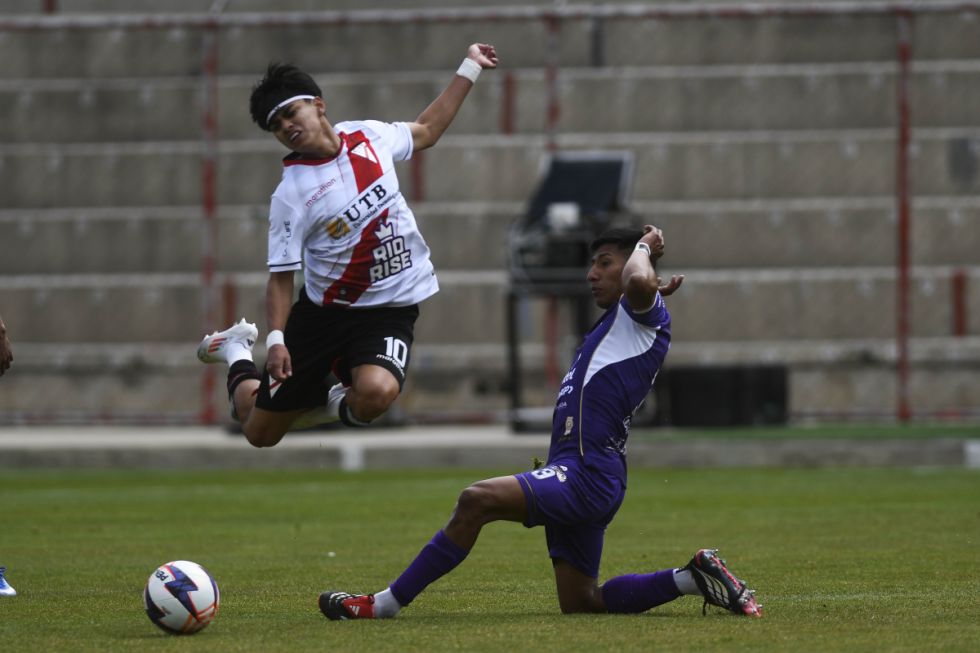 Fútbol boliviano: Real Potosí frenó al líder