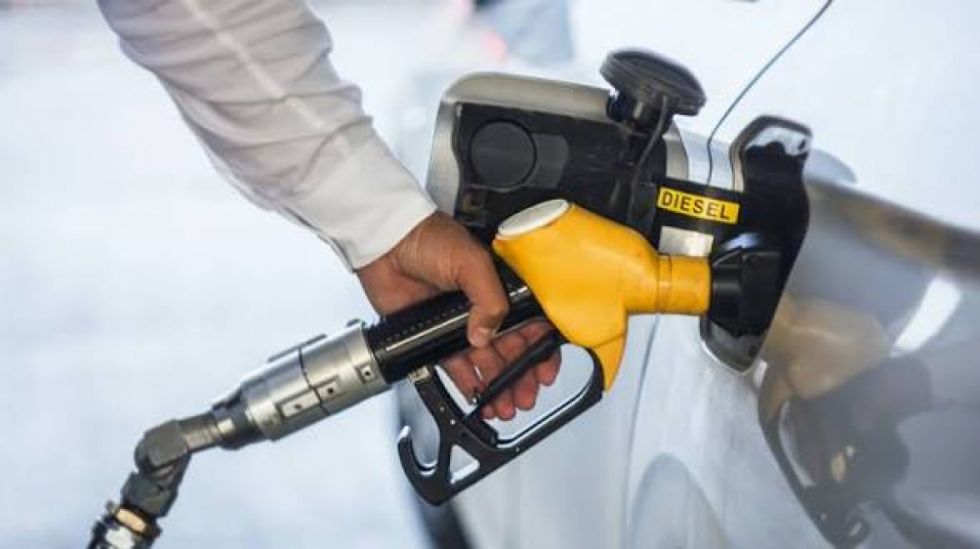 Último: Gobierno sube a Bs 18 el precio de diésel para grandes consumidores