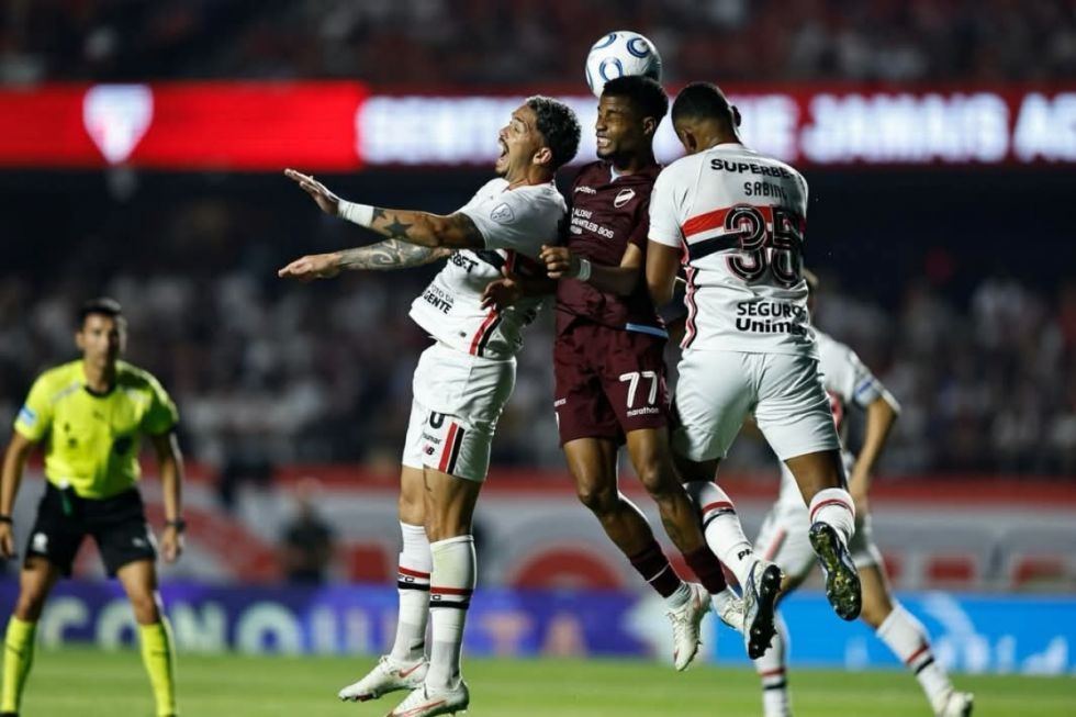Caída en Brasil y eliminación para Bolívar en Copa Sudamericana