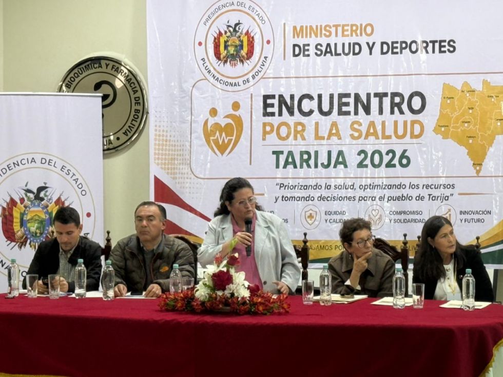 Ministerio compromete 250 ítems en salud y un tomógrafo para el HRSJDD