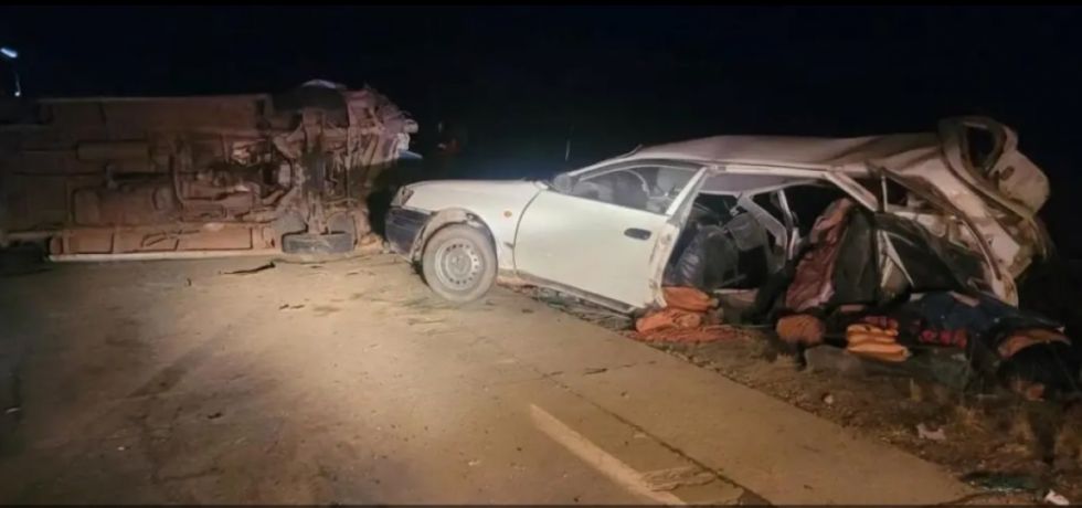 Triple colisión en la ruta Oruro-Pisiga deja cuatro fallecidos y varios heridos 