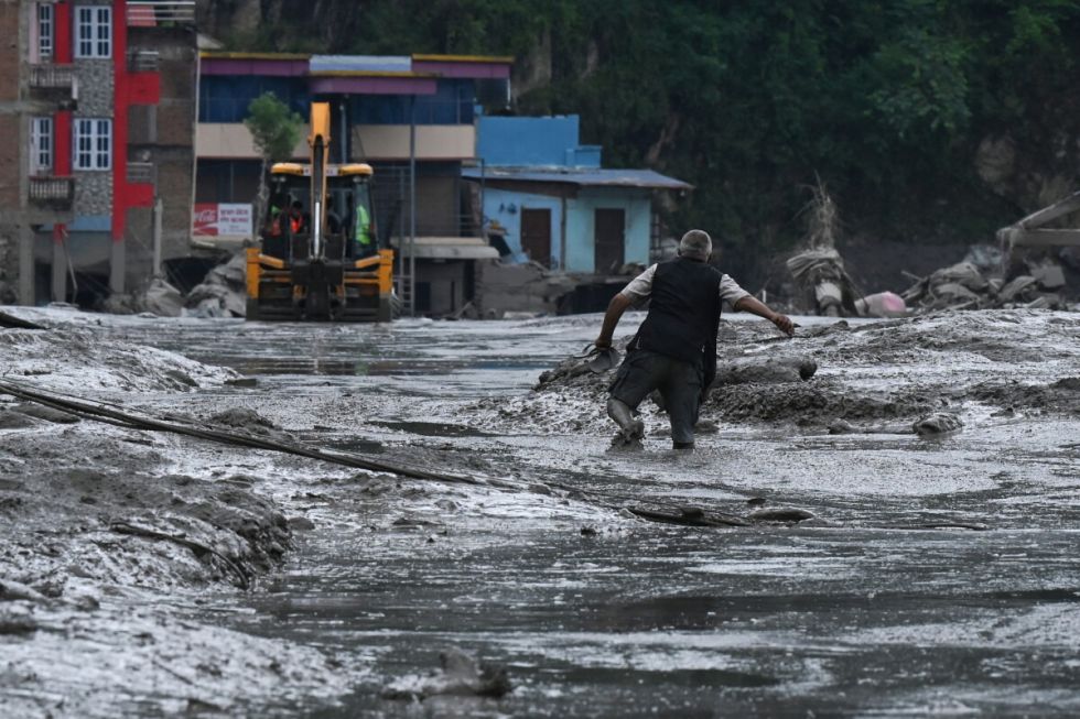 Deslaves en el Himalaya dejan casi 800 muertos