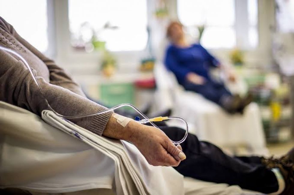 Senado aprueba proyecto de pasajes aéreos gratuitos para pacientes con cáncer