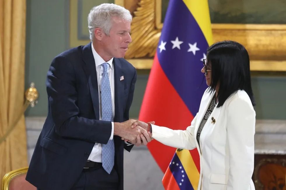 Venezuela firma acuerdos energéticos con EEUU y petroleras