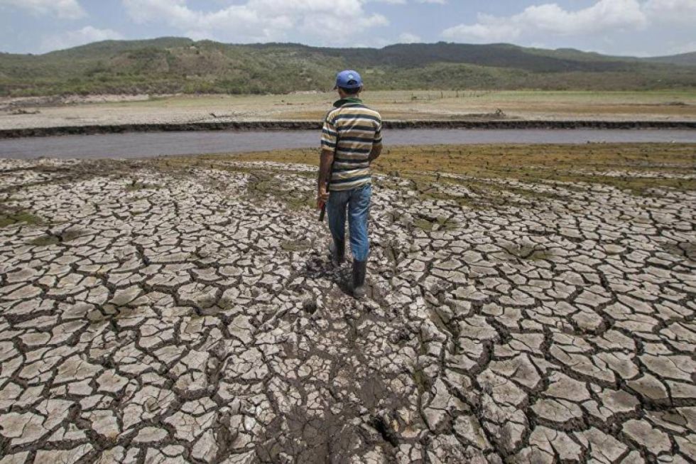 Sequía: Tarija prepara un plan de contingencia y ya abastece de agua a 12 barrios