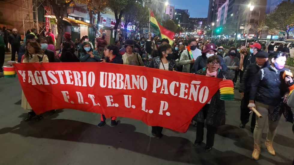 Maestros rechazan nueva ley educativa 