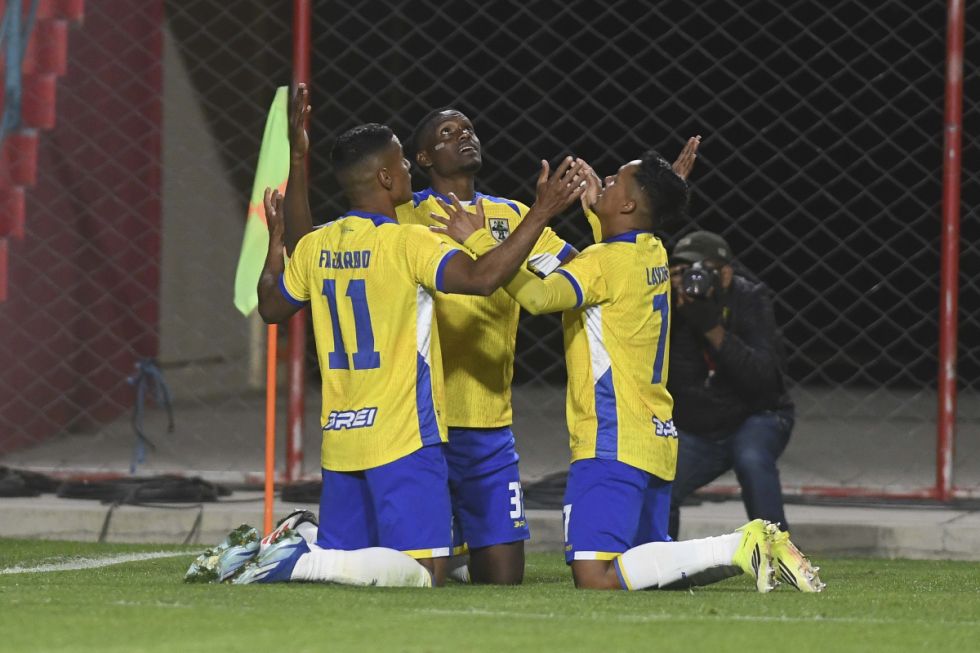 ABB vence a FC Universitario y escapa de la zona del descenso
