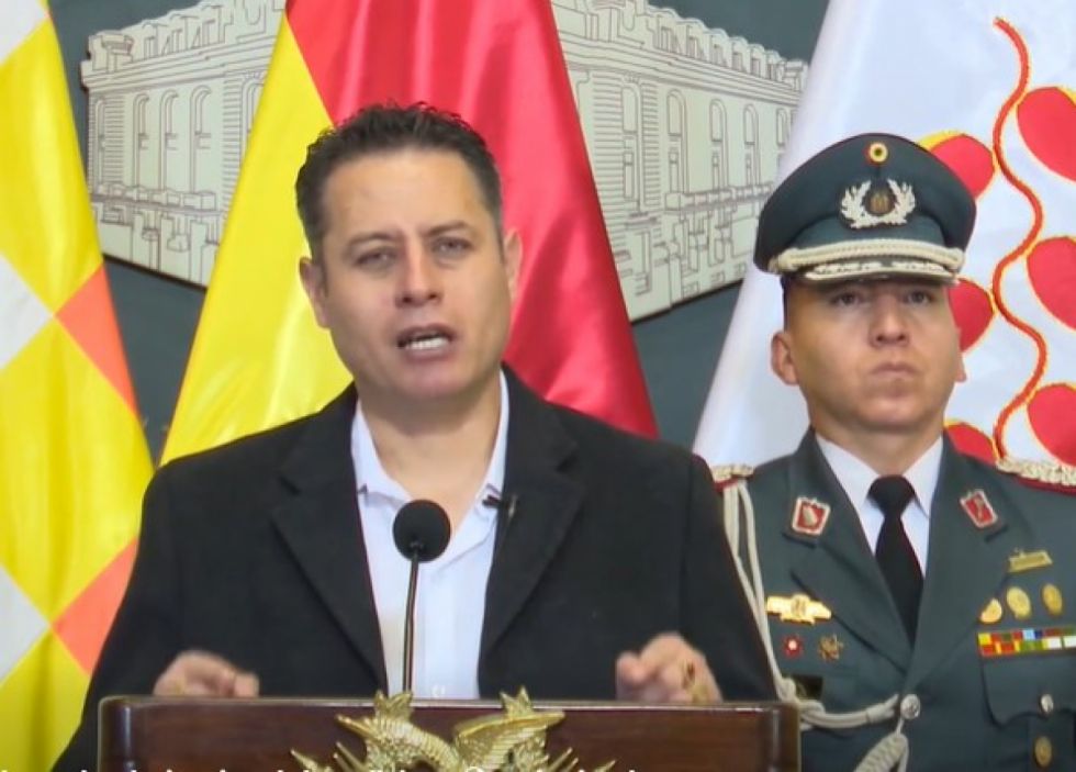 “No eran juegos pirotécnicos”: Lara apunta a granadas y exige responsables por la tragedia de Viacha