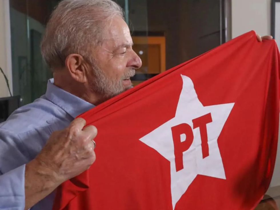 Encuesta: Lula sigue de líder en intención de voto