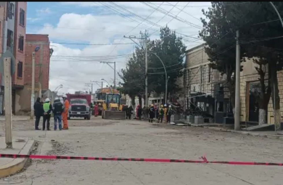 Paralizan búsqueda de desaparecidos en Viacha ante riesgo de nueva explosión