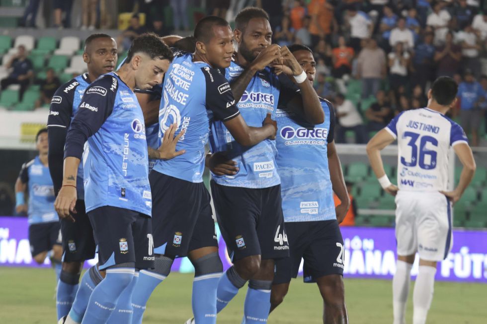 Blooming recupera terreno en Copa tras golear a GV San José