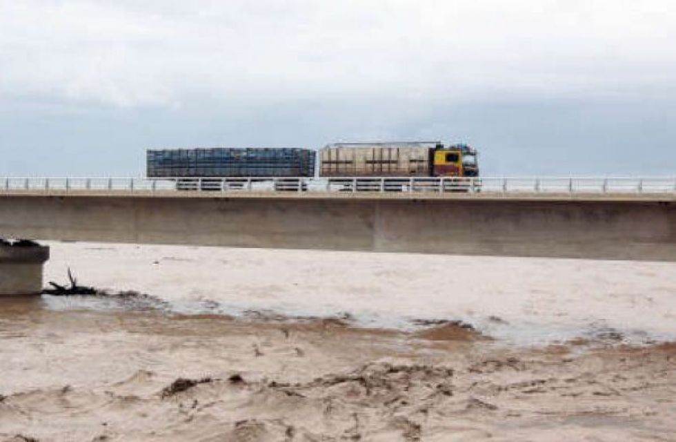 Emiten alerta naranja por crecidas de ríos en 4 departamentos