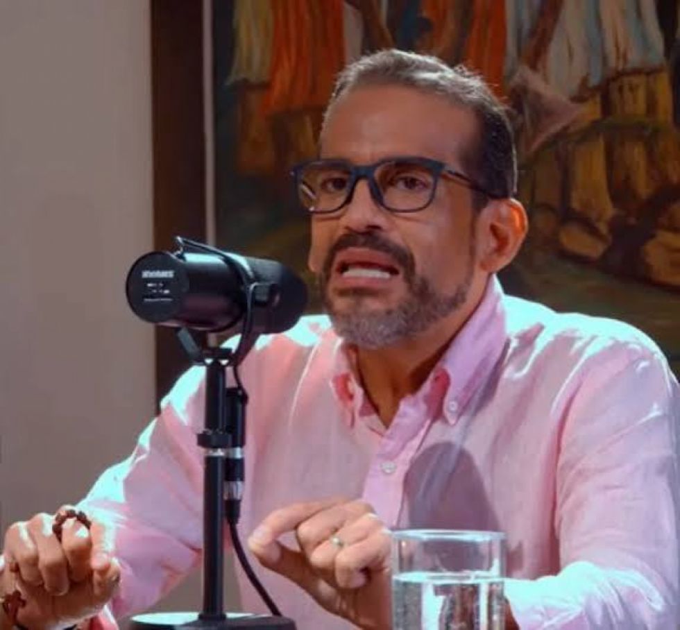 Confirman a Camacho como embajador en Paraguay  