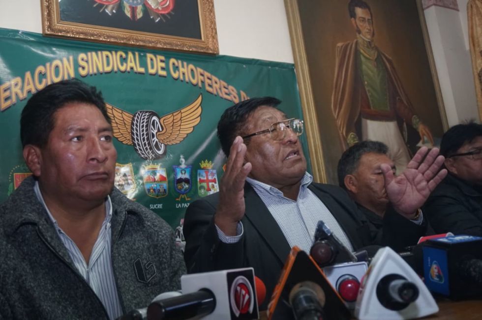 Ampliado: Chóferes definirán en Santa Cruz acciones contra el “dieselazo” 