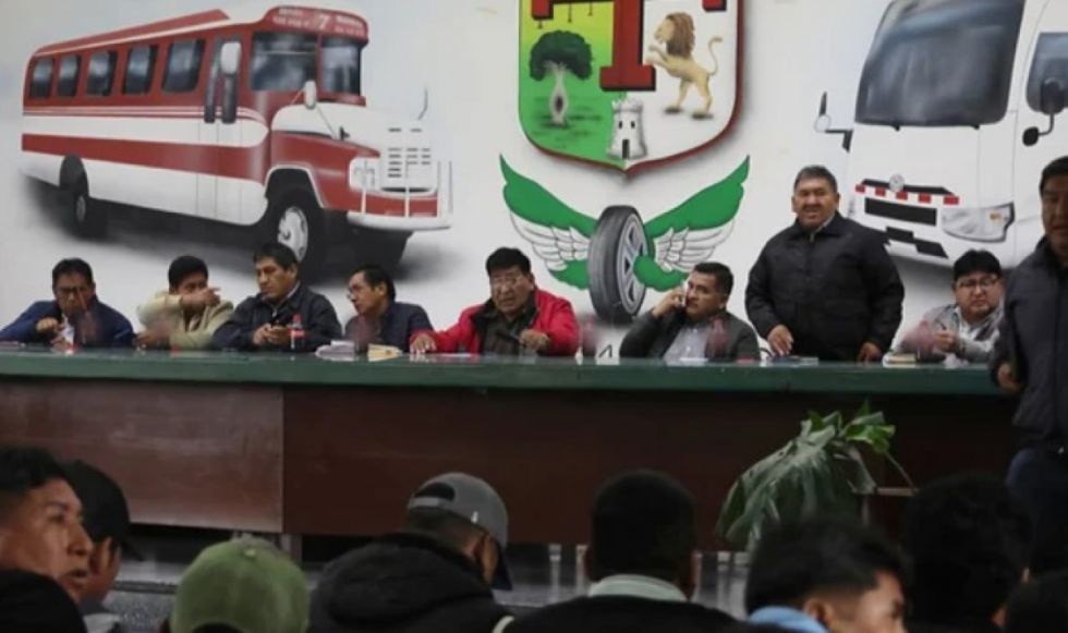 Gobierno cuestiona a choferes y aleja la posibilidad de un acuerdo rápido