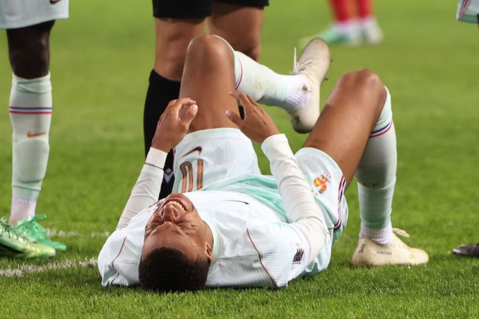 Mbappé se lesiona tras marcar con Francia y hace saltar las alarmas en el Real Madrid