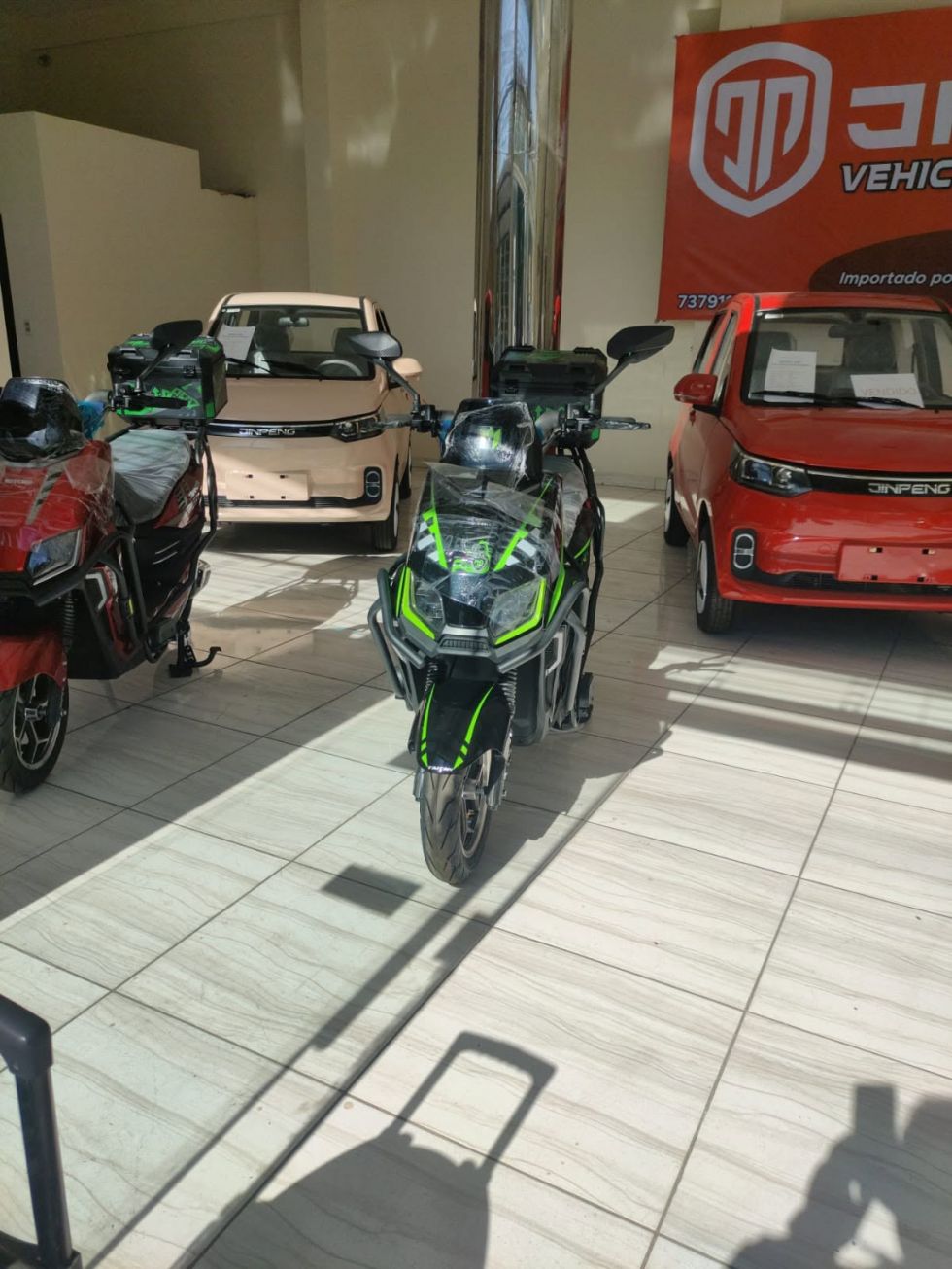 Los vehículos eléctricos ganan espacio en las calles de Tarija