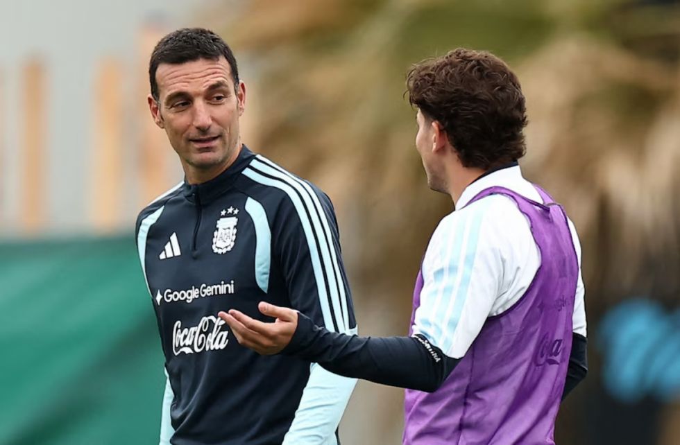 Los dos equipos que analiza Scaloni para enfrentar a Bolivia