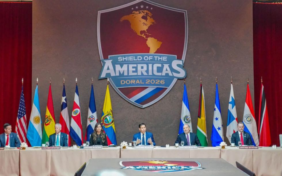 En Perú exigen debatir el Escudo de las Américas