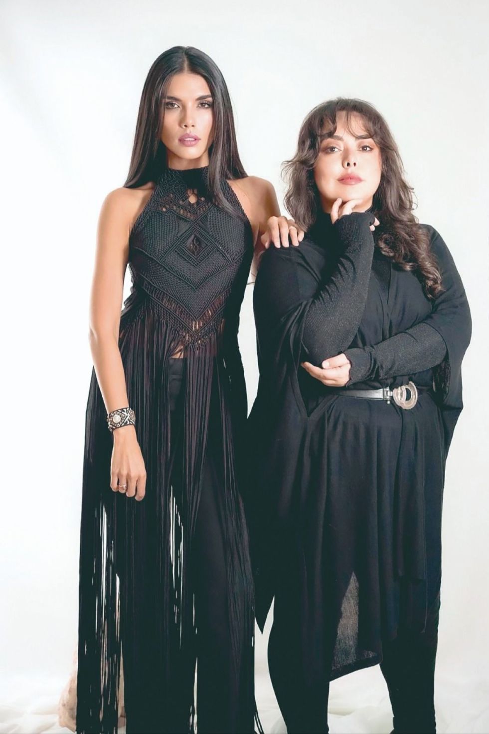 Pamela Gallardo y Julia Beatriz Navajas.-  