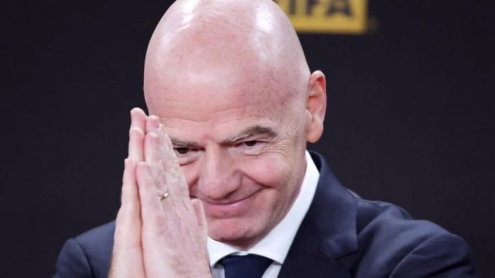 Infantino pide perdón por la gestión del proyecto FIFA Forward Enterprise