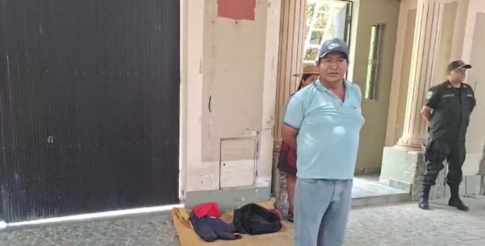 Sin su camión y con deudas, un hombre inicia huelga de hambre para exigir a DIRCABI su devolución 