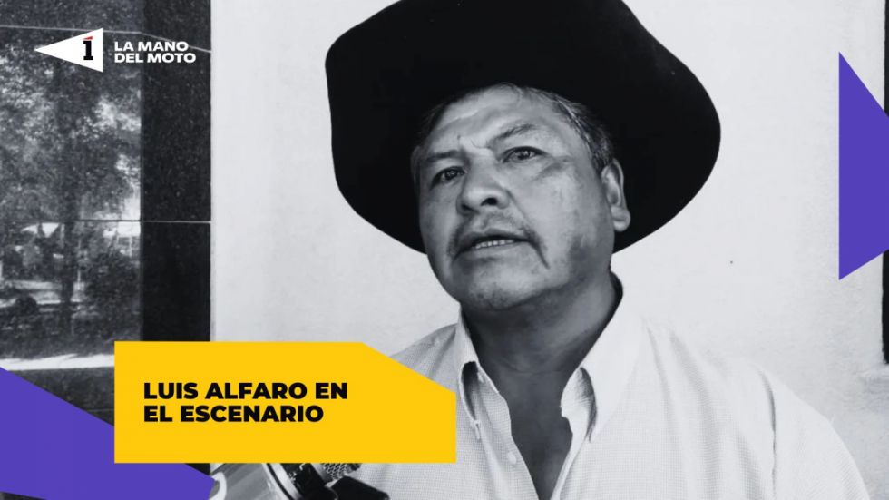 Luis Alfaro en el escenario