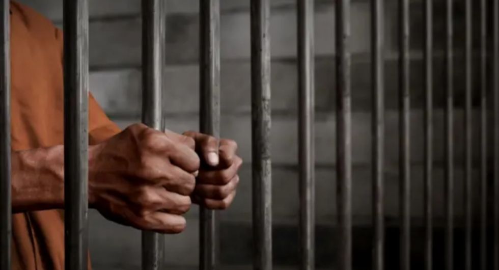 Envían a Morros Blancos a sospechoso de violar y filmar a sus hijastras