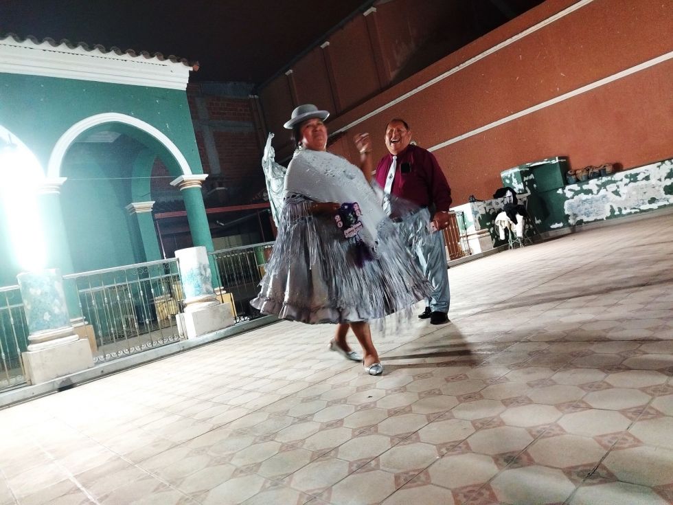 Morenada Andaluz, Away Bolivia, El País