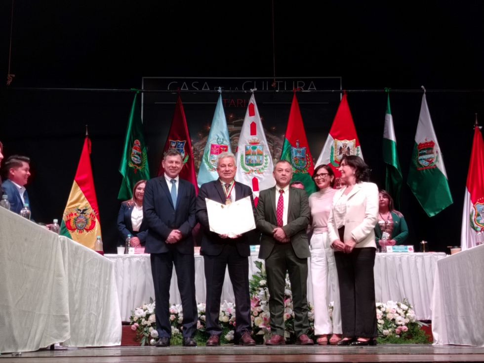 Bancada tarijeña, Senadores, Aranjuez, Tarija, El País